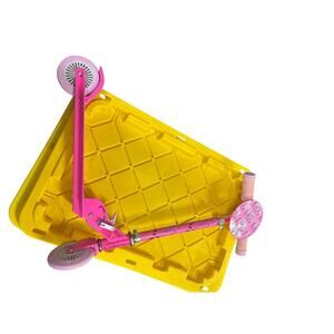 LOL scooter with adjustable handle and anti slip gripper foot area in guc